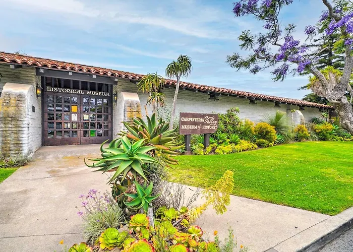 Cozy Carpinteria Apartment: Walkable Location