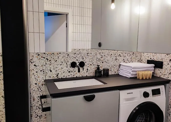 Kwadrat Hallera Suite With Free Parking By Downtown Apartments
