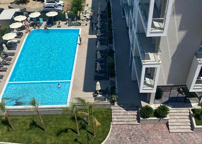 Domus Hotel & Apartments