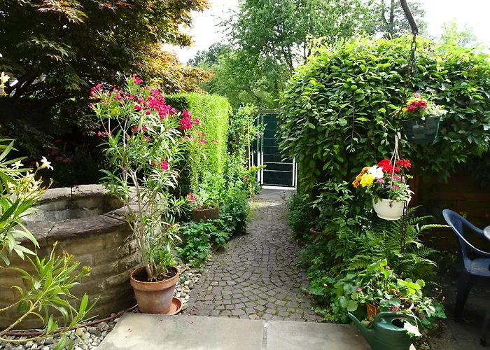 Ferienwohnung im Grünen mit Balkon
