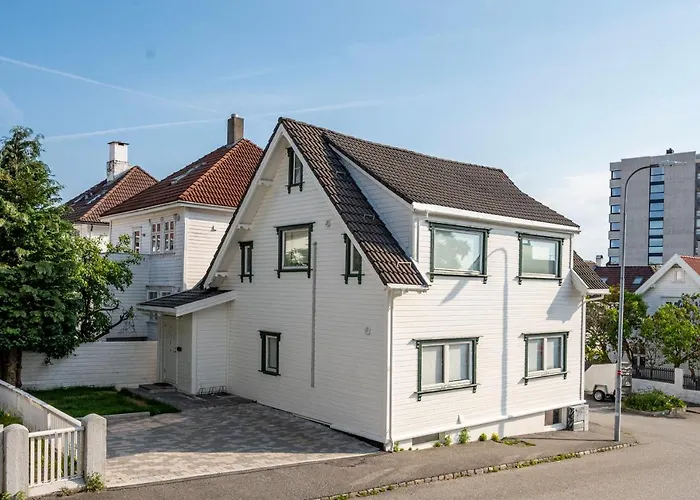 Unique And Spacious Apt Close To City Centre