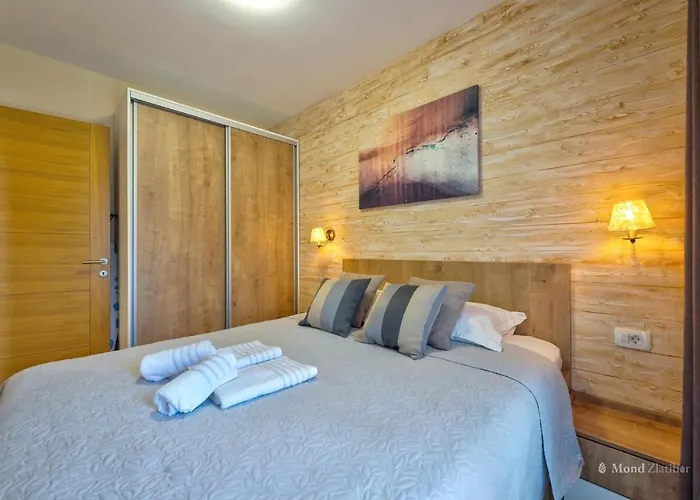 Mond Apartman