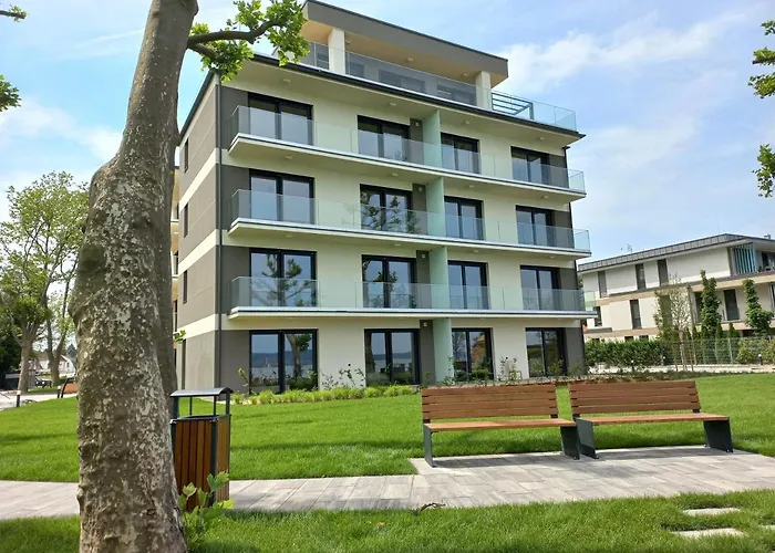 Platan Beach Apartman With Lakeview