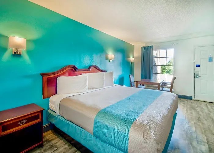 Motel 6-Grand Rivers, Ky