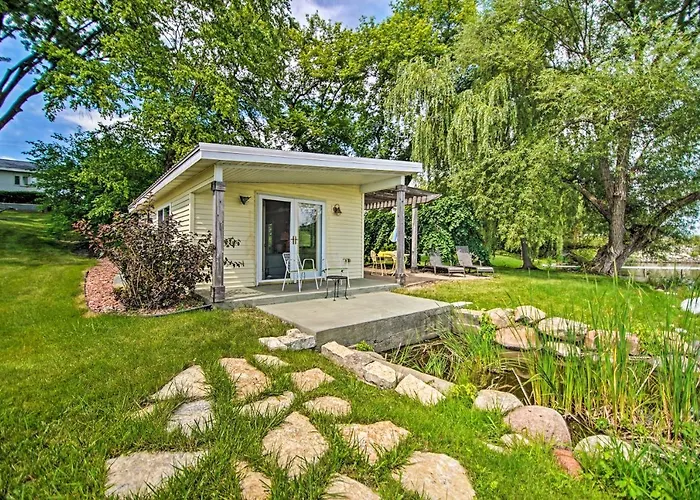 Rock River Access! Peaceful Horicon Studio