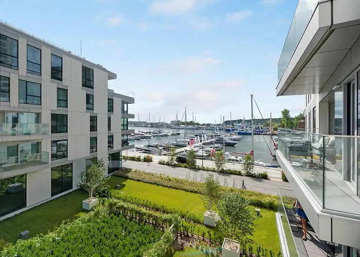 Wave Apartments - Yacht Park 2