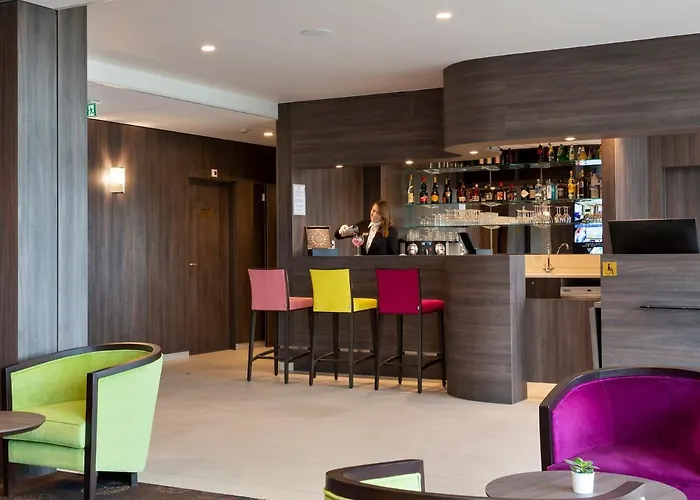 Hotel Roi Soleil Prestige Plaisir - St Quentin