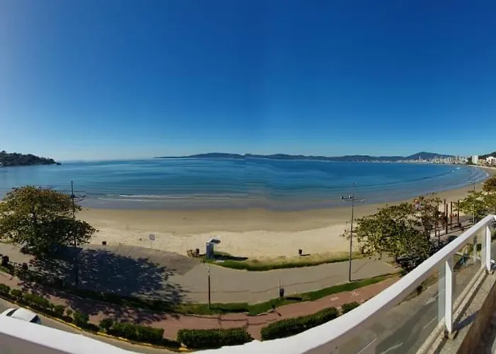Apartamento de Cobertura frente para o mar Itapema