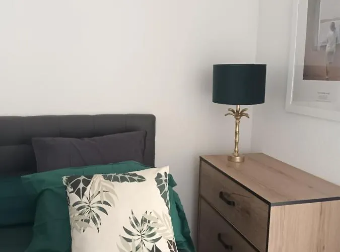 Superbe Appartement Et Parking Proche Du Centre Du Monde