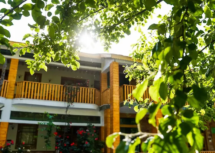 Greens By Roomy, Kalam