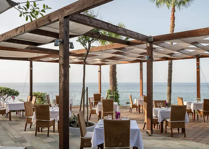 Leptos Panorama Hotel