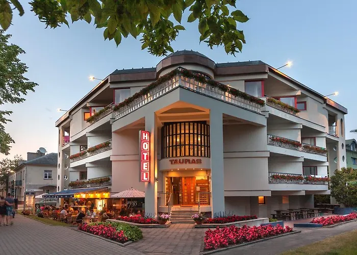 Tauras Center Hotel