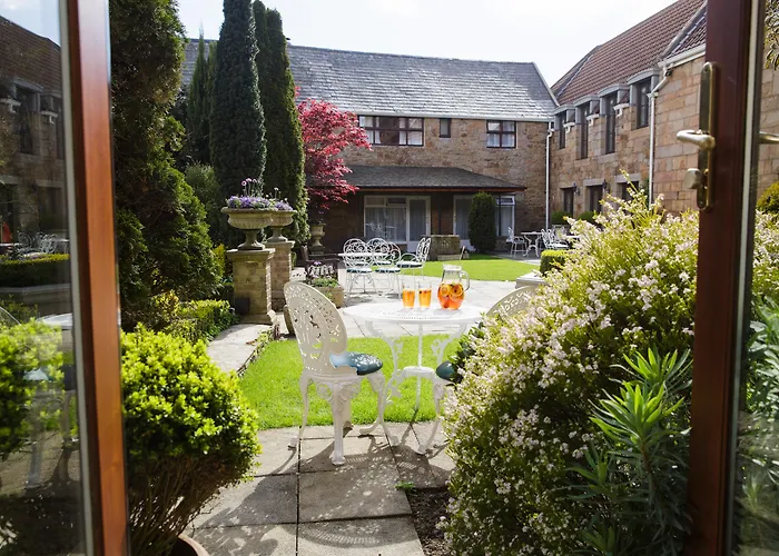Greenhills Country Hotel