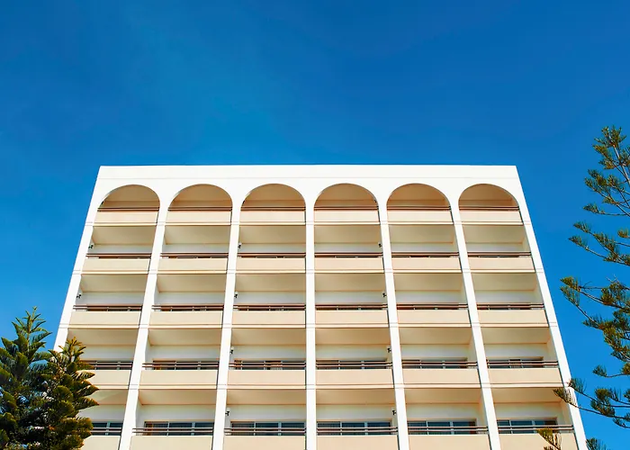 Ajax Hotel