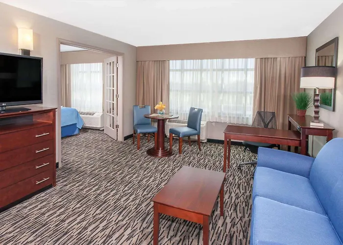 Wyndham Garden Elk Grove Village - O'Hare