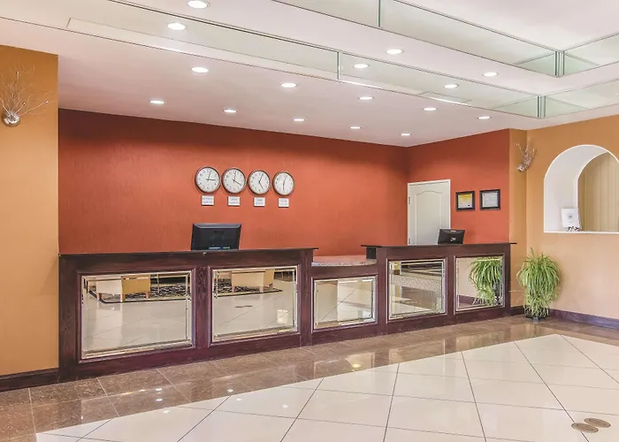 La Quinta By Wyndham Bridgeport