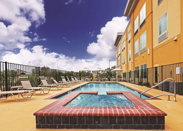 La Quinta By Wyndham Jourdanton - Pleasanton