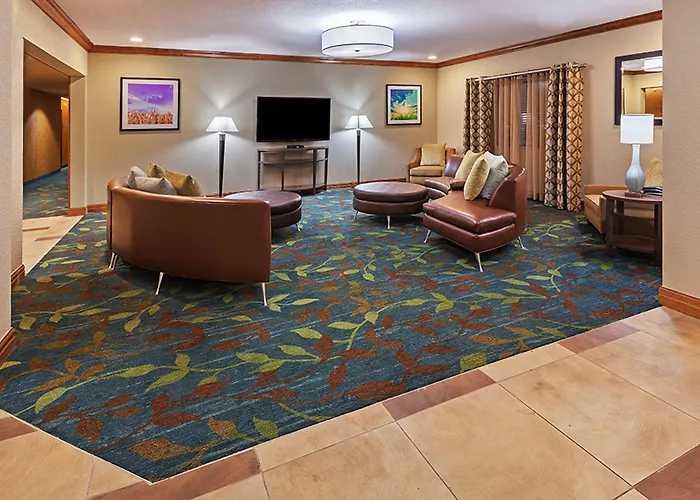 Candlewood Suites Tulsa