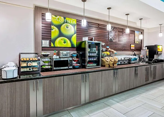 La Quinta By Wyndham Conroe