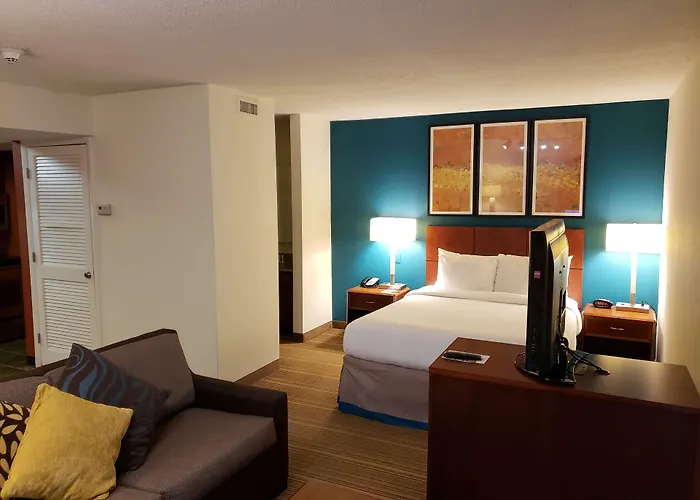 Hawthorn Suites By Wyndham Vienna Va