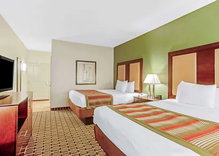 La Quinta By Wyndham Lancaster