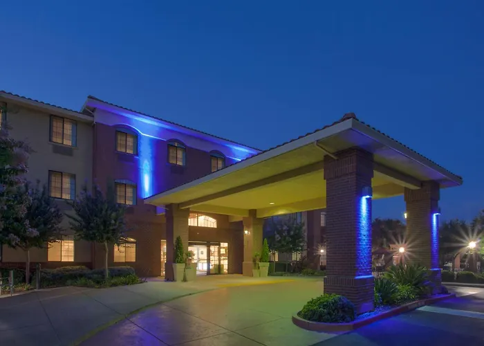 Holiday Inn Express Davis-University Area By Ihg