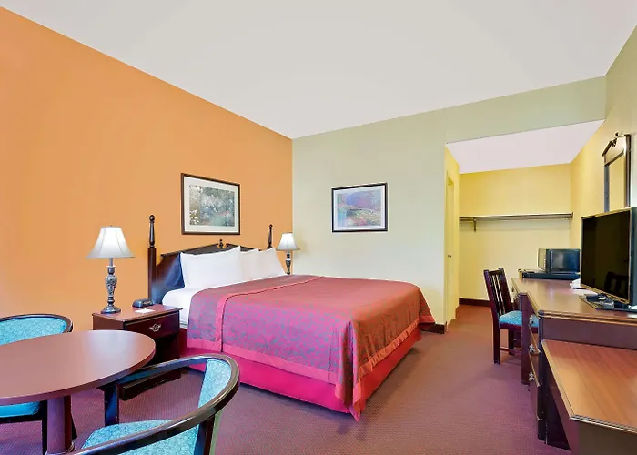 Days Inn By Wyndham Waynesboro