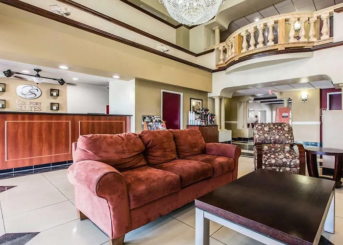 Comfort Suites Bakersfield
