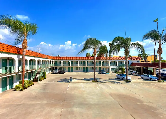 Dunes Inn - Sunset