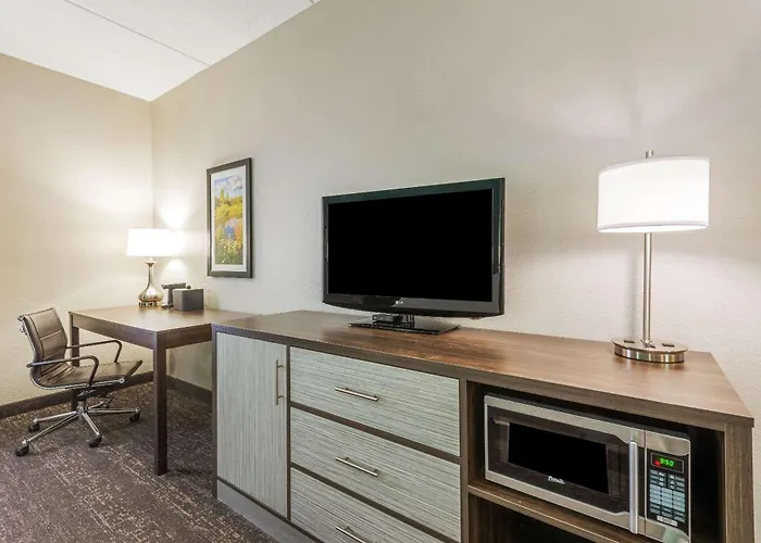 La Quinta By Wyndham Jamestown