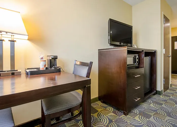 Quality Inn & Suites Glenmont - Albany South