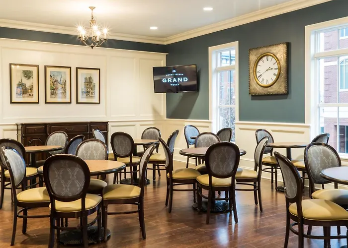 The Mount Vernon Grand Hotel
