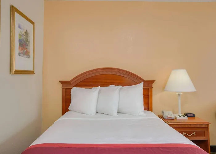 Days Inn By Wyndham Asheville West