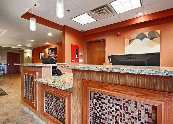 Comfort Inn & Suites Copley Akron