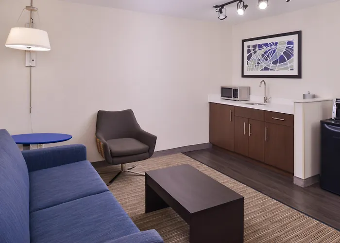 Holiday Inn Express Hotel & Suites Southfield - Detroit, An Ihg Hotel