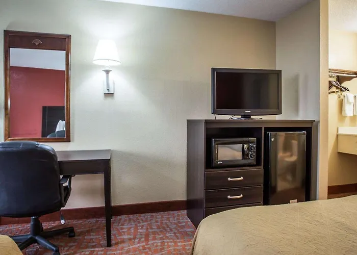 Quality Inn & Suites Monroe