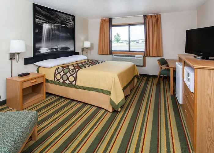 Super 8 By Wyndham Ottawa Starved Rock