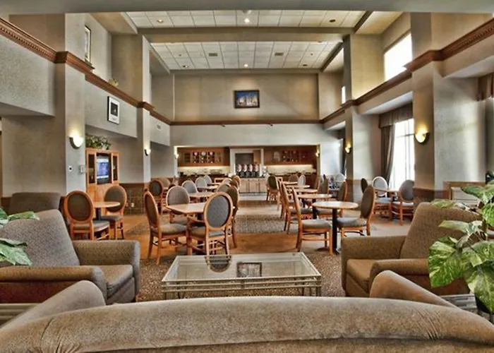 Humphry Inn And Suites