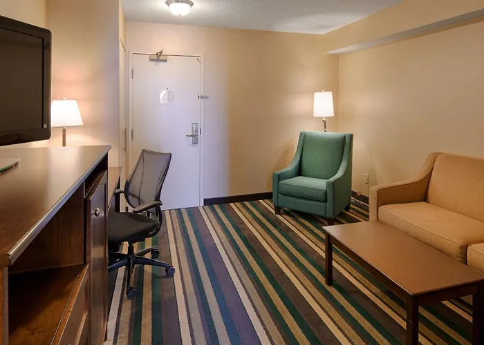 Best Western Plus Winnipeg Airport Hotel