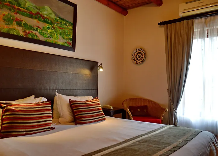 Oakhurst Hotel