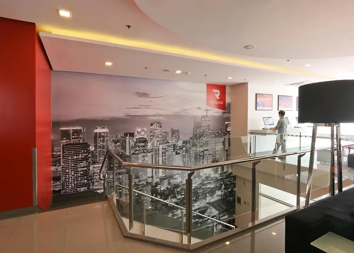Red Planet Makati Amorsolo