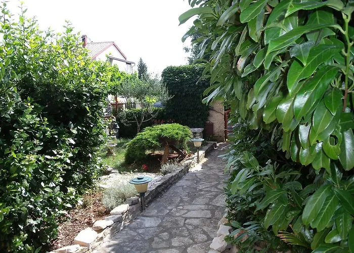 Anica Apartment