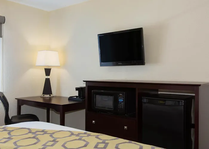 Baymont By Wyndham Jefferson City