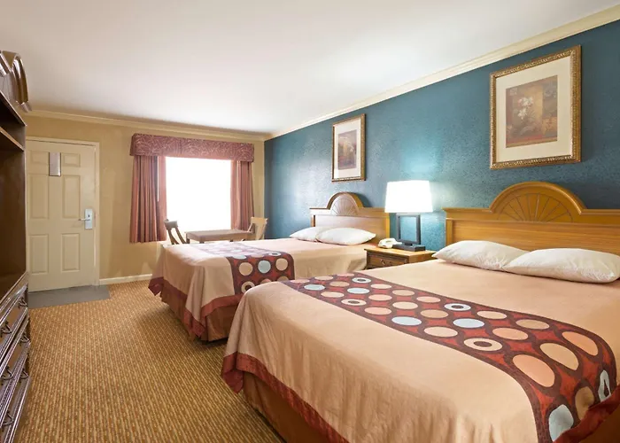 Super 8 By Wyndham Covington