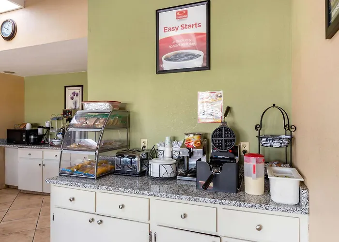 Econo Lodge Belton - Kansas City South