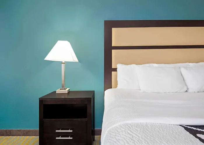 La Quinta Inn & Suites By Wyndham Durant