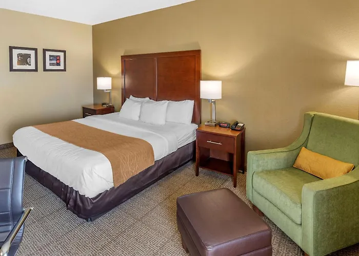 Comfort Inn & Suites Lincoln I-20