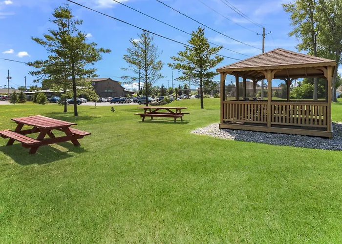 Quality Inn & Suites Plattsburgh