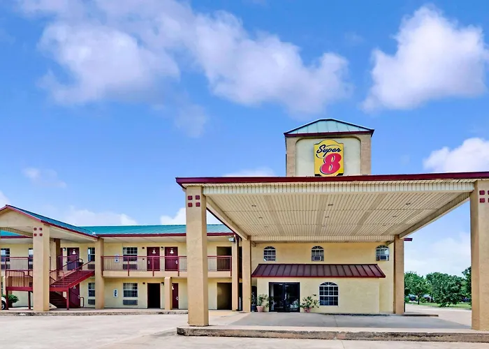 Super 8 By Wyndham Dallas South