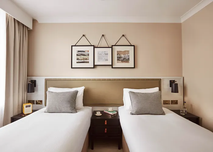 The Clermont London, Victoria